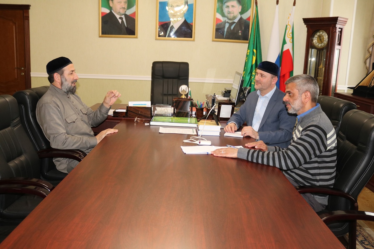 خلال مقابلة صحفية مع الشيخ عبد الرحيم ميتوشوف، رئيس الجامعة الإسلامية الروسية في الشيشان