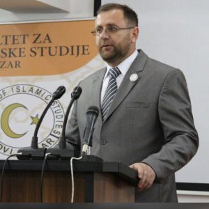 الأستاذ الدكتورأنور غيسيتيش، عميد كلية الدراسات الإسلامية في مدينة نوفي بازار، بصربيا