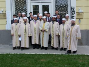 المفتي العام لبلغاريا أم مبنى دار الافتاء وحول الأئمة والدعاء بإدارة الافتاء.