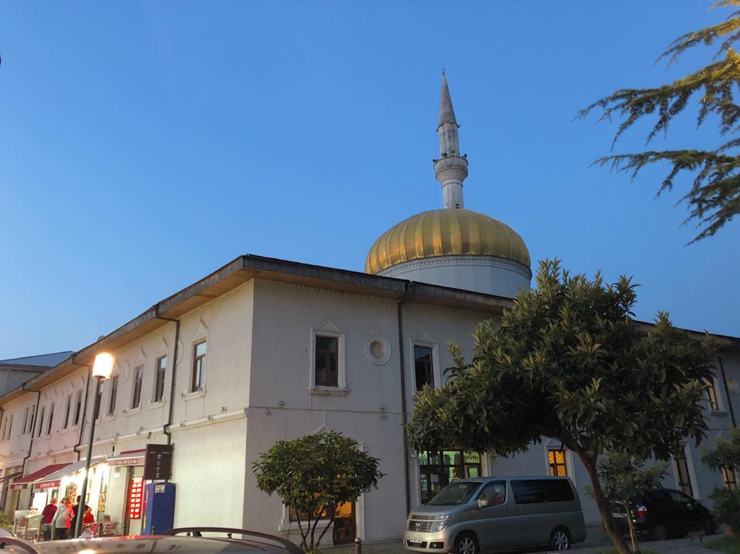 "أورتا جامع" هو المسجد الوحيد في مدينة باطومي اليوم