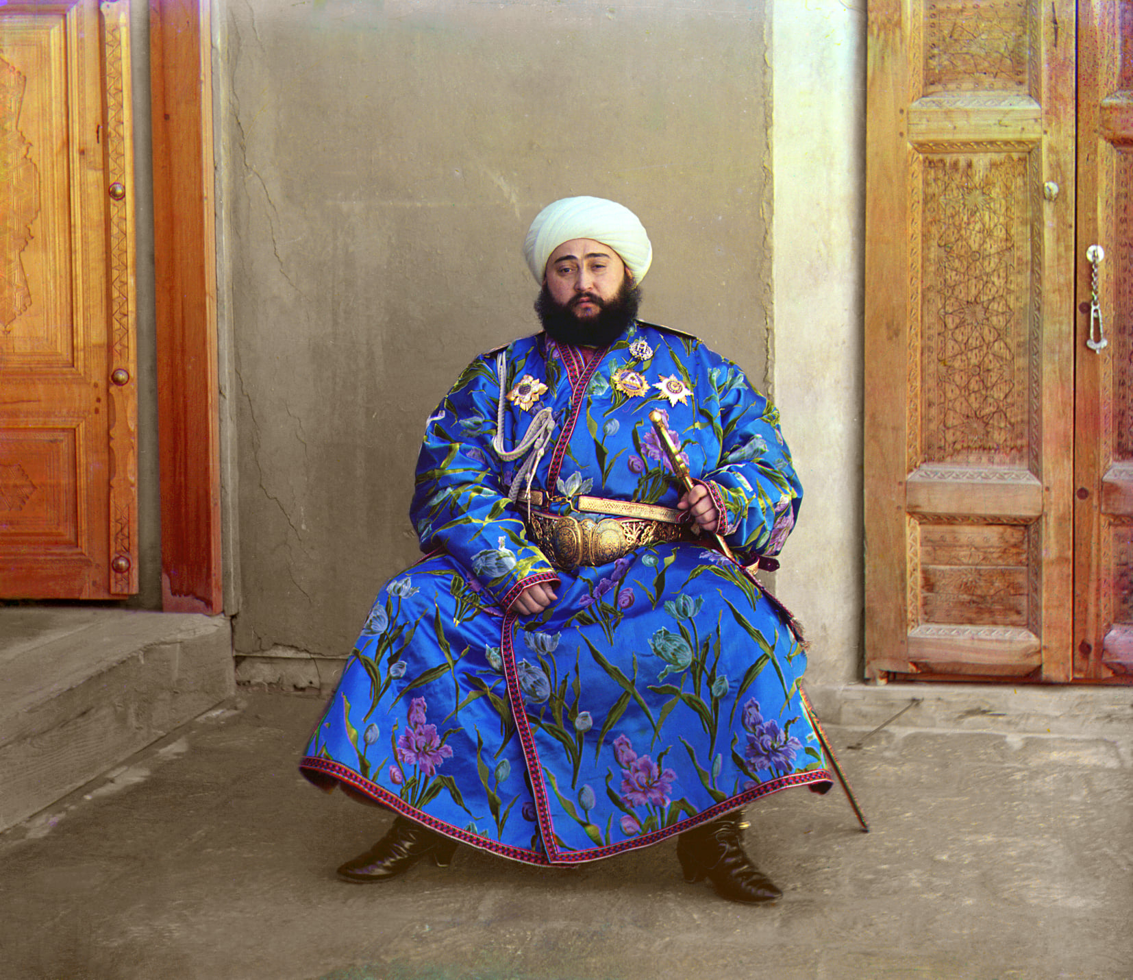 سيد عالم خان آخر أمراء إماراة بخارى، حكم بخارى عام 1911م إلى العام 1920م.