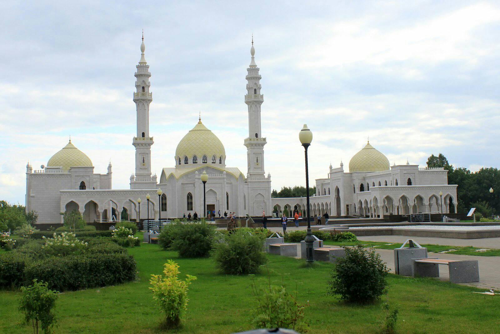 المسجد الأبيض في مدينة بلغار، جمهورية تتارستان، وسط روسيا ـ مصدر الصورة: صفحة (اكتشف روسيا Discover Russia) على فيسبوك.