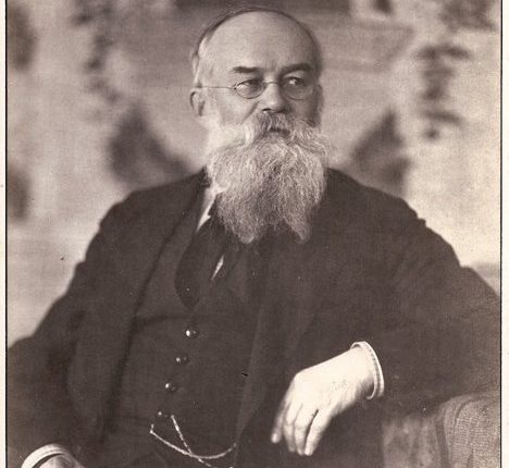 المفكر الأوكراني ميخائيلو هروشِفسكي (1866- 1934م).