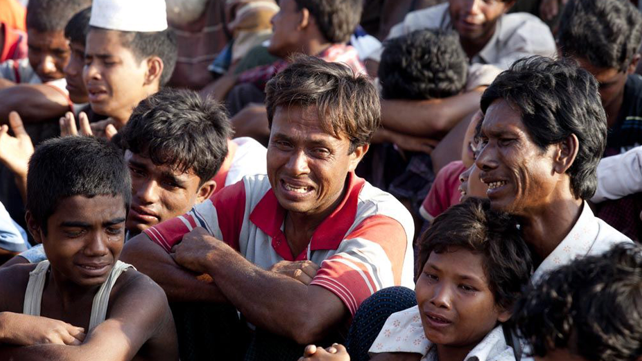 سمحت سلطات بنغلادش للاجئي الروهينغا بتنظيم مسيرات "عودة إلى الديار" عشية اليوم العالمي للاجئين الذي صادف الإثنين.