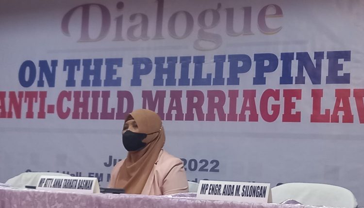 ناقش العلماء إمكانية القانون فى القضاء على إساءة الأطفال دون المساس لتقاليد وأعراف مسلمي جنوب الفلبين