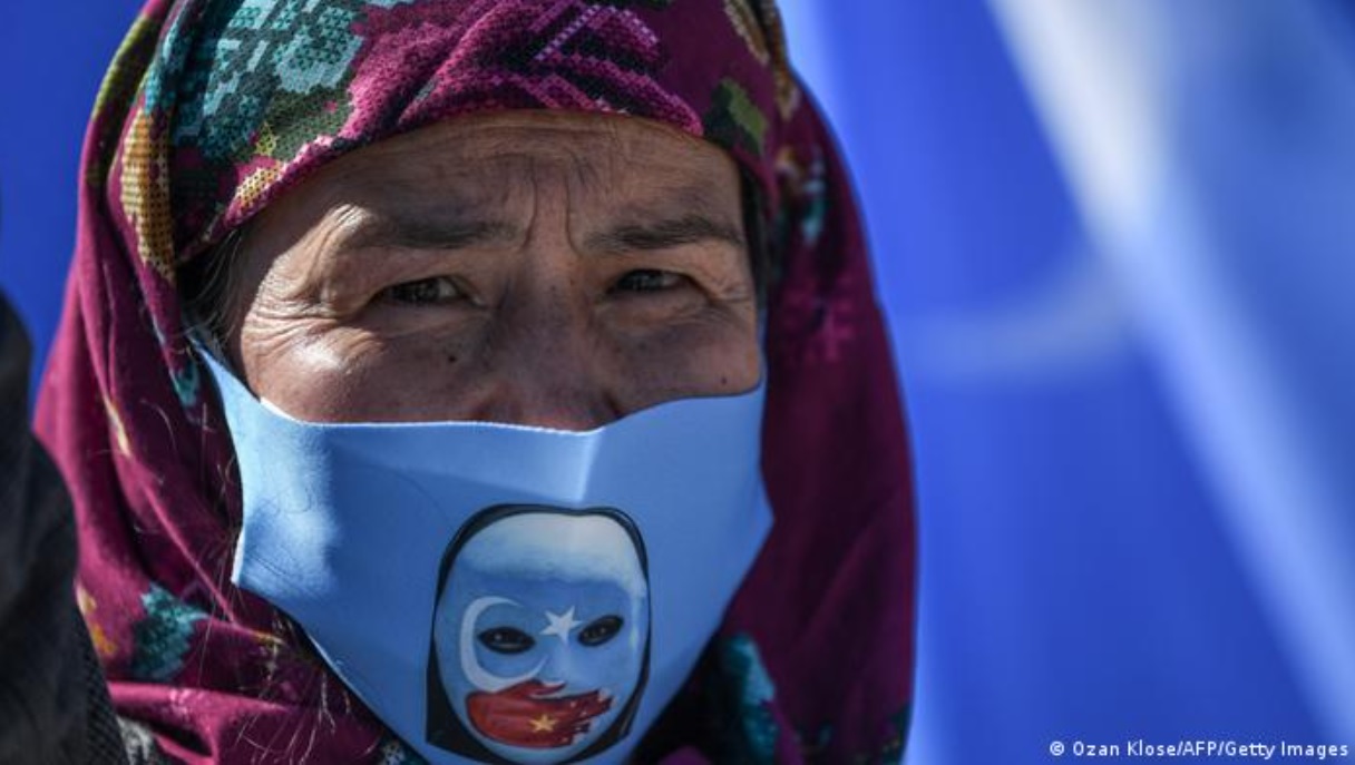 تتهم جماعات حقوقية بكين بارتكاب انتهاكات ضد أقلية الأويغور المسلمة في إقليم شينجيانغ غرب الصين ـ دويتشه فيلله