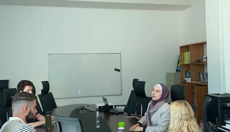 حوار لمريم تولتش حول الهويّة والأقليات مع طلّاب من جامعة ميدلبيري الأمريكية
