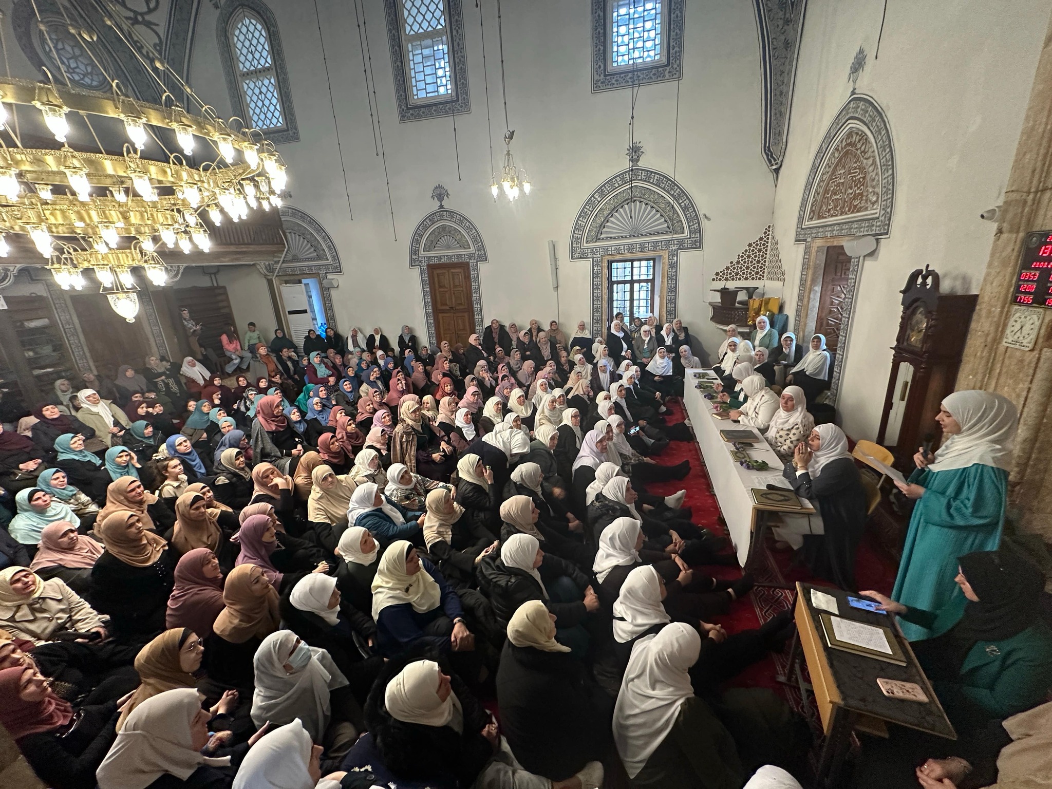 نظّم قسم المرأة التابع لمجلس المشيخة الإسلامية في العاصمة الكوسوفية بريشتينا برئاسة المعلمة قدرية دراجوشا-آديمي برنامجًا متنوعًا ضمن الأنشطة الرمضانية