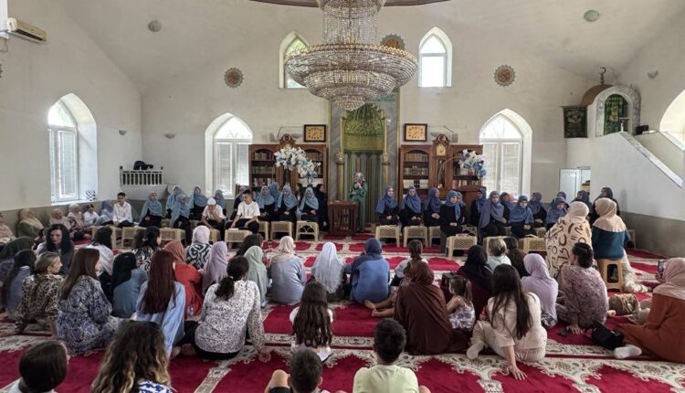 يأتي هذا البرنامج ضمن سلسلة من الأنشطة التي ينظمها قسم المرأة بمجلس المشيخة الإسلامية في فريريزي بهدف تعزيز التعليم الديني للنساء
