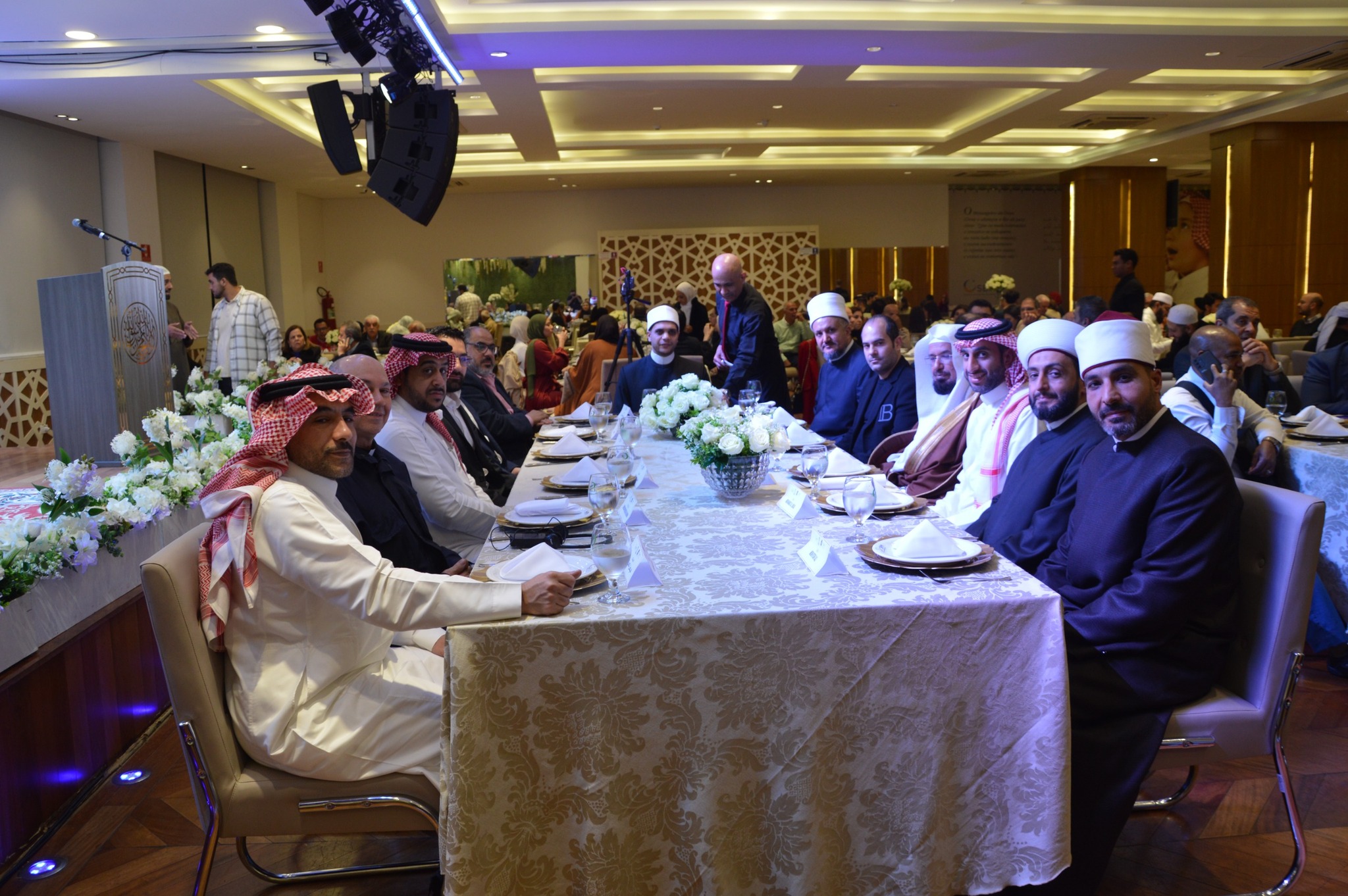 شهدت الجمعية الخيرية الإسلامية – مسجد البرازيل، مساء الجمعة 25 يوليو 2025، انطلاق فعاليات الدورة العلمية الإرشادية