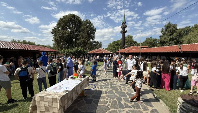 نظمت مفتيية منطقة كرجالي الإقليمية رحلتها السنوية التقليدية لأكثر من 500 طفل يشاركون في الدورات الصيفية لحفظ وتلاوة القرآن الكريم