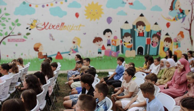 اختتم مجلس المشيخة الإسلامية في أولتشيني جنوب الجبل الأسود فعاليات المخيم القرآني الصيفي “اقرأ، فكر، آمن”، الذي جمع عشرات الأطفال من الفئة العمرية بين 8 و15 عامًا.