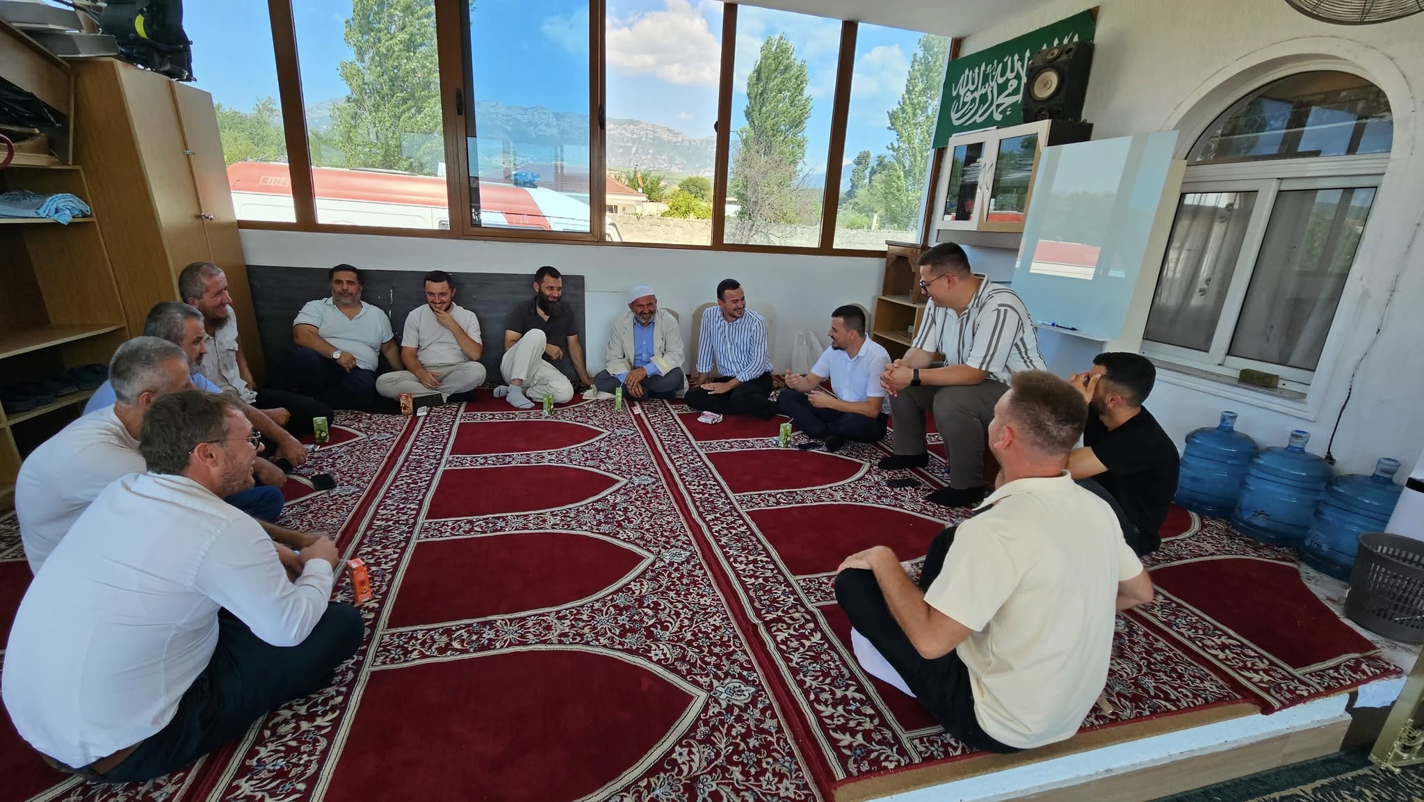 في أجواء ودية وروح أخوية المشيخة الإسلامية تقدم مفتي كرويا الجديد وتكرم مسيرة فضيلة الشيخ إرمير جانا