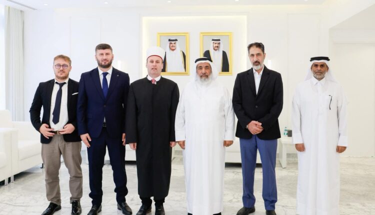 ناقش وفد المشيخة الإسلامية الألبانية مع وزارة الأوقاف والشؤون الإسلامية آفاق التعاون في مجالات الأوقاف والتعليم والثقافة