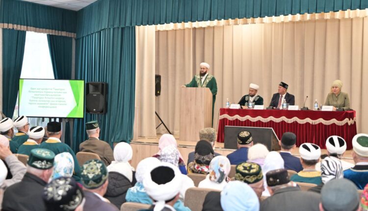أكد مفتي تتارستان كامل حضرة ساميغلين أن المؤتمر يمثل خطوة مهمة في سبيل إحياء تراث المربي والعالم التتري تاج الدين يالتشيغول