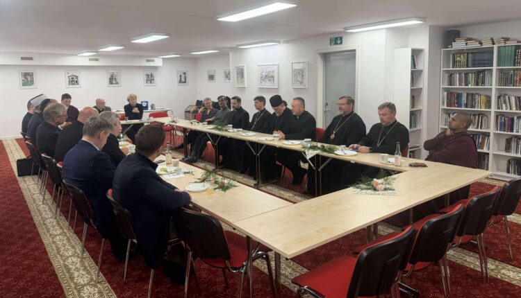 ناقش منتدى القادة الدينيين في النرويج قضايا الحوار والتفاهم المشترك مؤكدًا أهمية استمرار التعاون بين الأديان