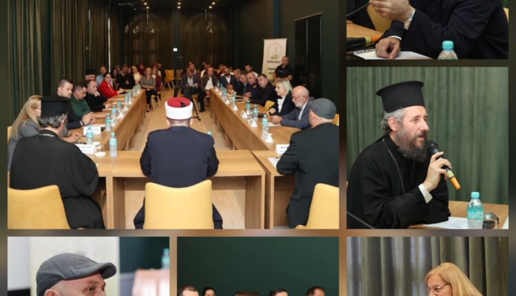 الندوة شهدت مشاركة رسمية ودينية ومدنية واسعة جمعت ممثلي المؤسسات الإسلامية والمسيحية والبرلمان والمجتمع المدني