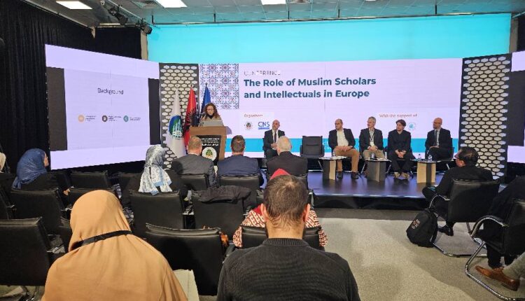 شهدت الجلسات نقاشات أكاديمية تناولت قضايا الهوية والاندماج والقيادة الدينية والتعليم الإسلامي في أوروبا، إلى جانب موضوعات حول الحوار بين الأديان والثقافات، والتحديات الفكرية في العصر الرقمي