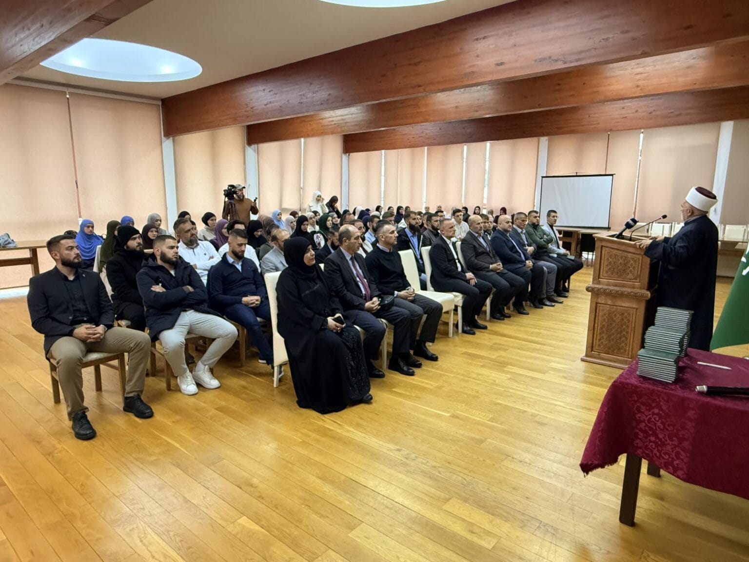 كلية الدراسات الإسلامية في نوفي بازار جنوب غرب صربيا تحتفي بطلابها الجدد مع انطلاق العام الأكاديمي الجديد