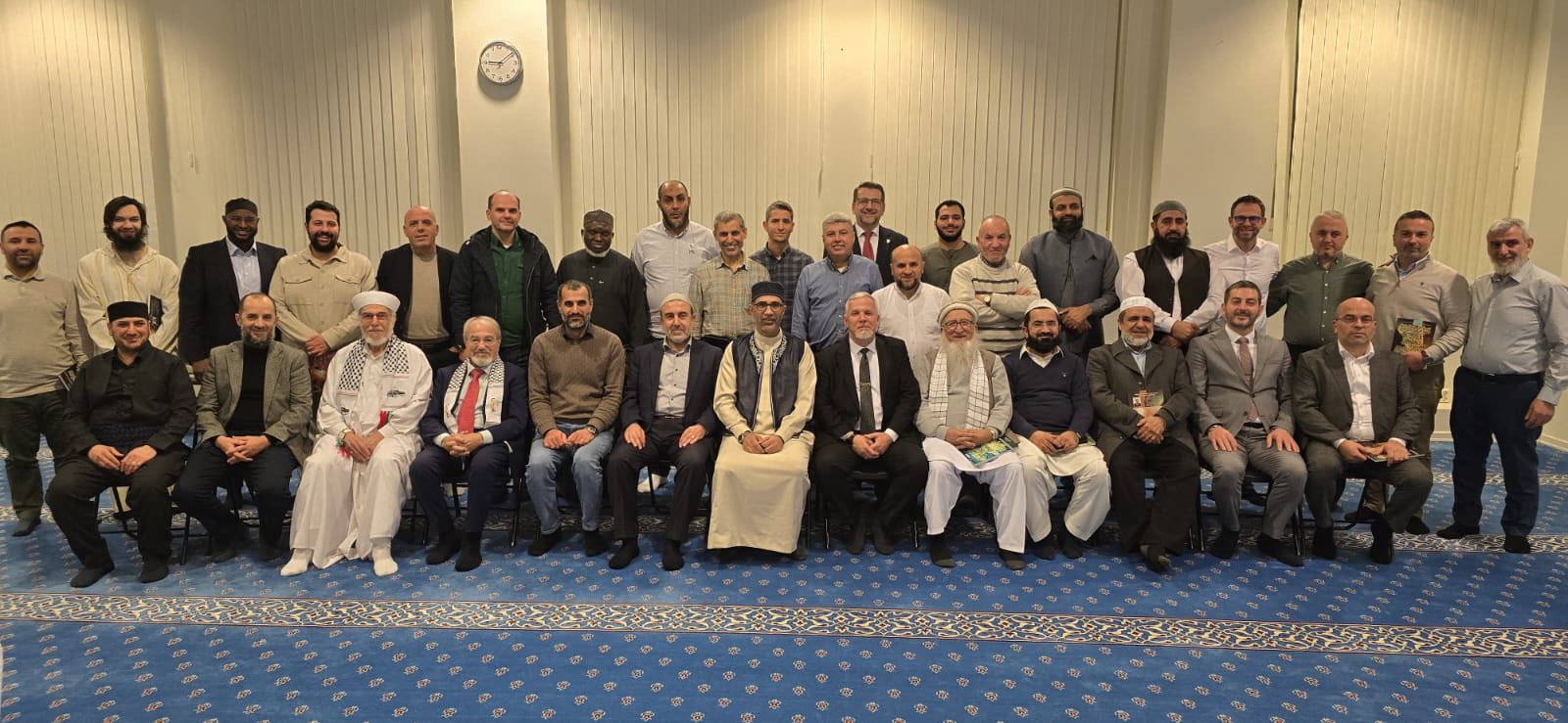 نظمت شبكة الحوار الإسلامي لقاءً معرفيًا مع العالم الألباني البروفيسور خير الدين خوجة القادم من الدوحة، والمتخصص في علوم القرآن والثقافة الإسلامية