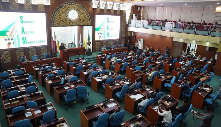 أكد كبير وزراء حكومة بانجسامورو في جنوب الفلبين، عبدالرؤوف “سامي غمبار” مككوعا أن الميزانية تمثل عهدًا لتحسين حياة الناس وصون كرامتهم