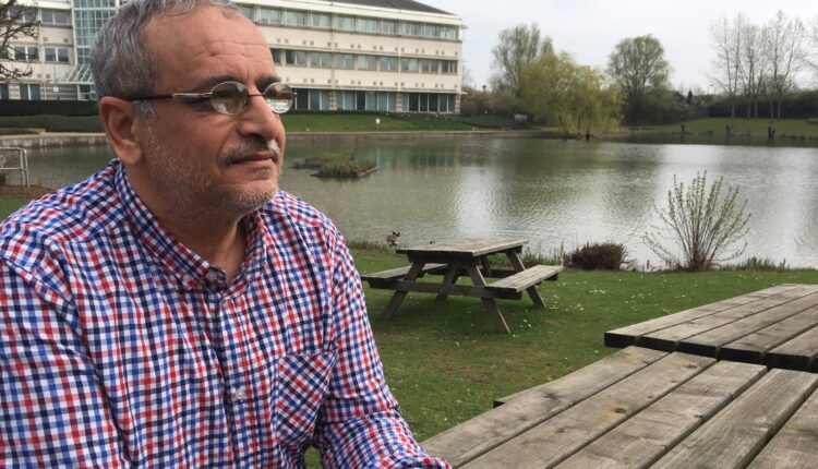 الدكتور مجدي سعيد، أحد رموز الإعلام والثقافة في العالم العربي، في حوار شامل يغطي مسيرته العملية منذ نشأته، حتى الأدوار المتعددة التي لعبها في إثراء المجتمع الإسلامي على المستويين المحلي والدولي.