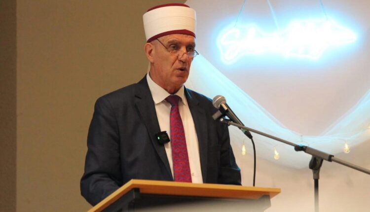 أمسية مدينة بيرغ النمساوية الخيرية لدعم تأسيس مسجد الجالية الألبانية أبرزت تماسك الجاليات الألبانية المسلمة في دولة أوروبا وحضورها الفاعل في العمل الديني والخيري.