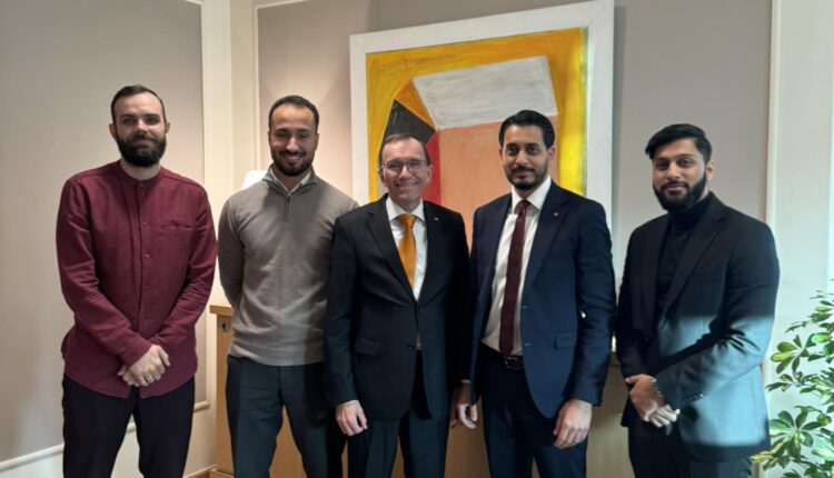 عقدت شبكة الحوار الإسلامي في النرويج لقاءً حواريًا مهمًا مع وزير الخارجية إسبن بارث إيده، ناقشت خلاله أبرز القضايا العربية والإنسانية